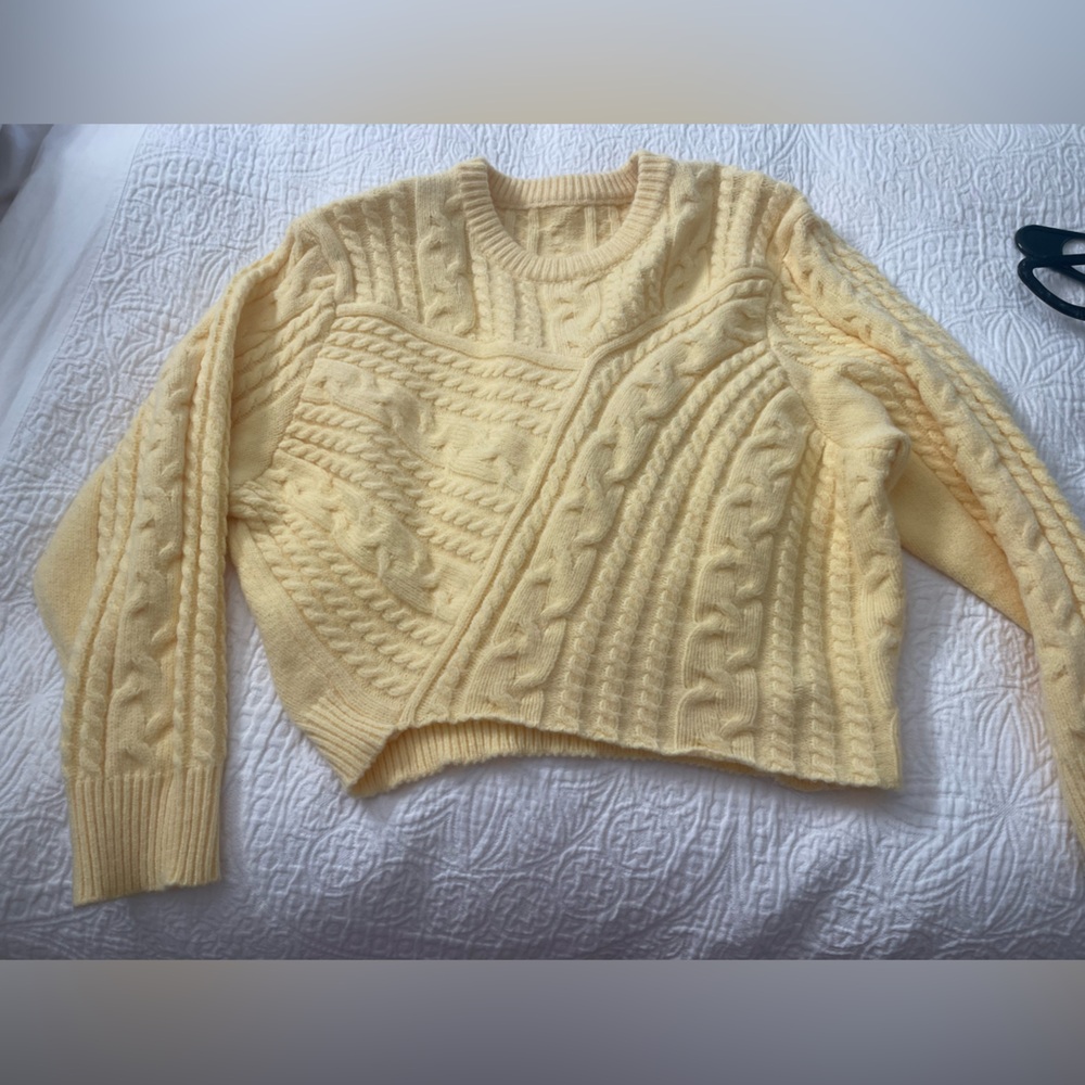 Commense Cable Knit Yellow Sweater - Picture 2 of 4